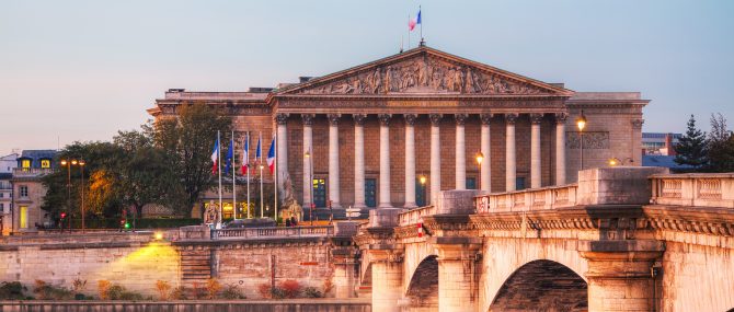 Proposition de loi contre la GPA déposée à l'Assemblée nationale